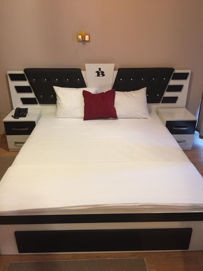 Hotel Bavaria 프리슈티나 외부 사진