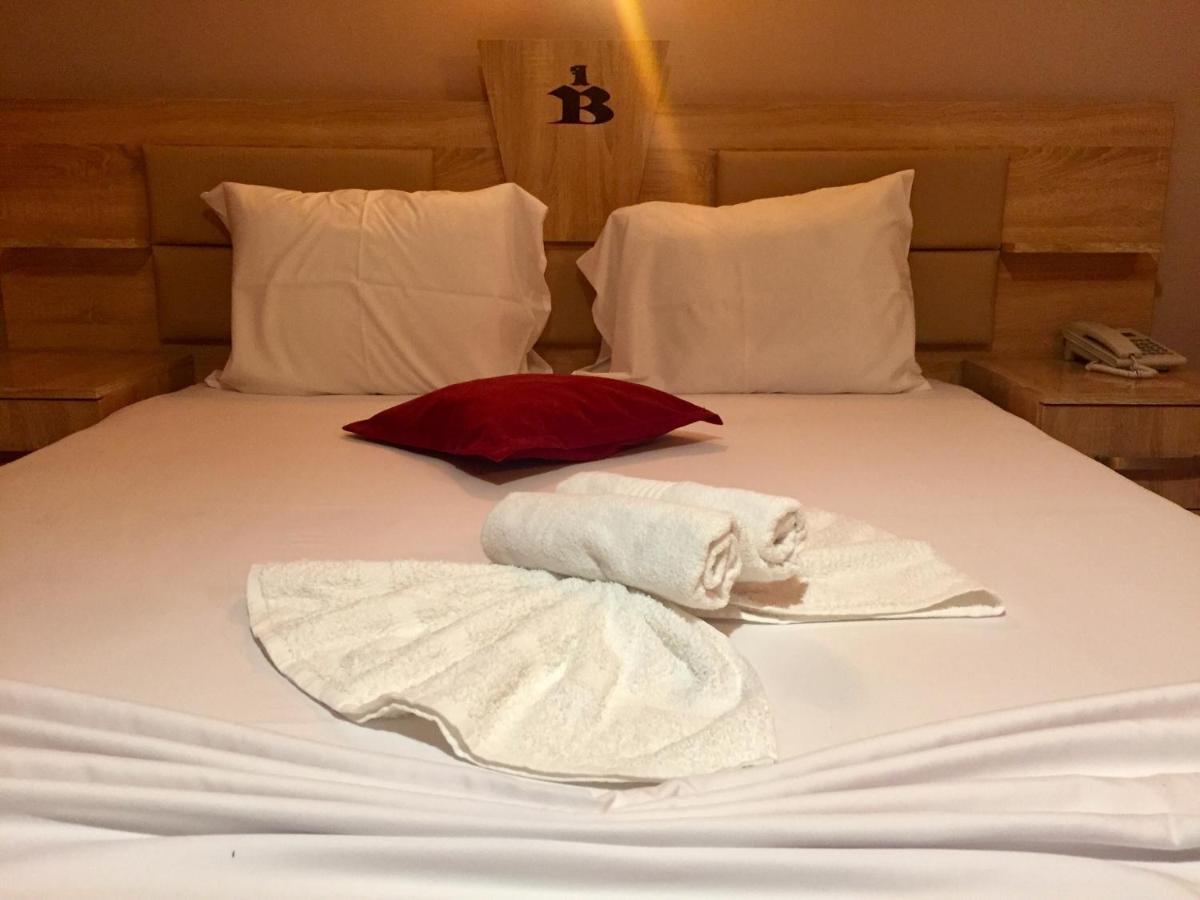Hotel Bavaria 프리슈티나 외부 사진