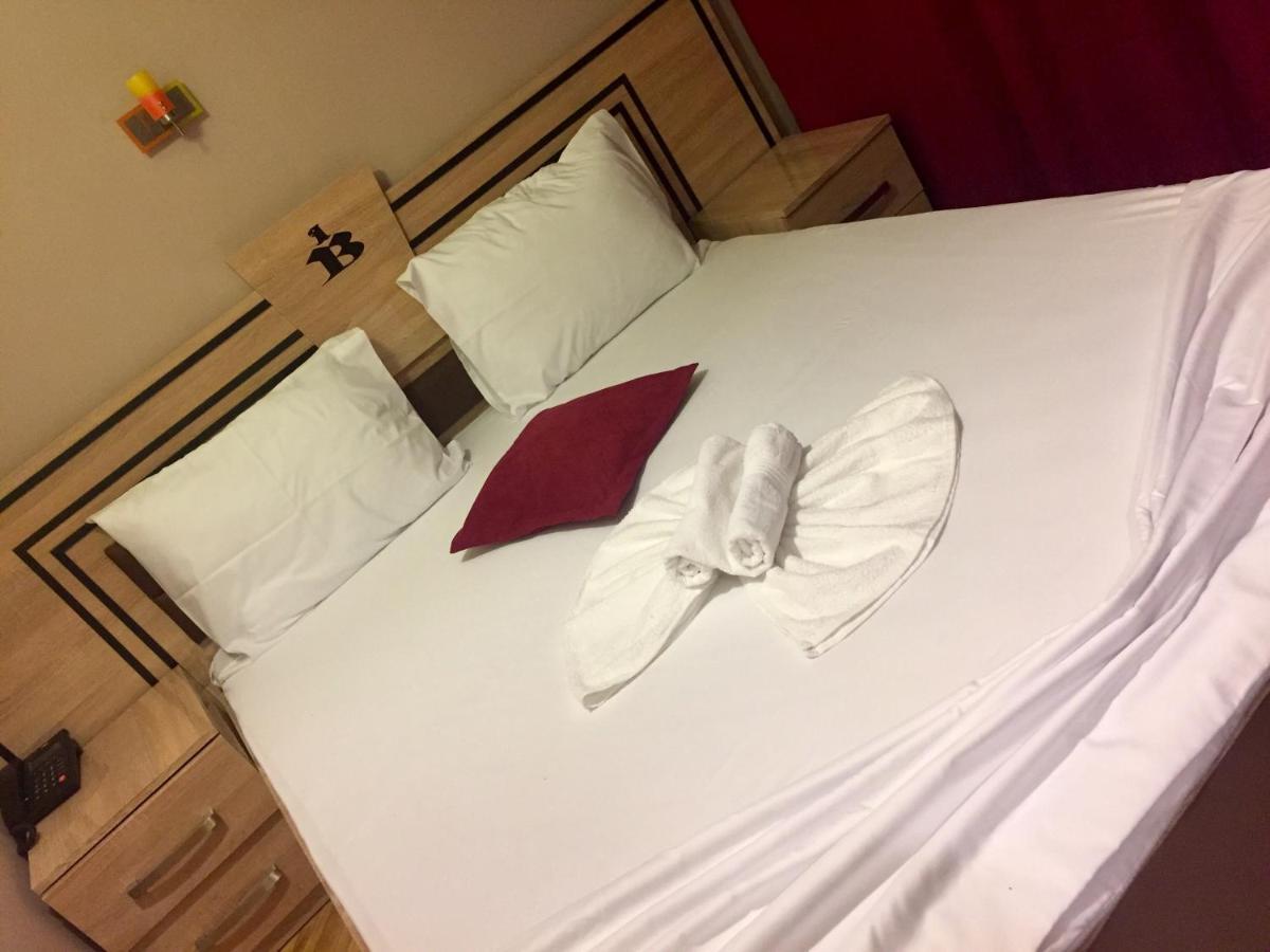 Hotel Bavaria 프리슈티나 외부 사진